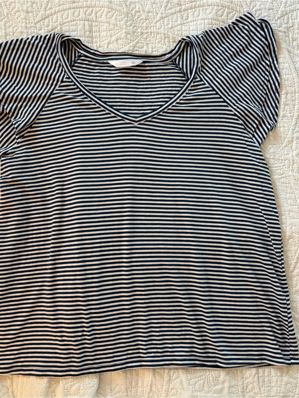 LC Lauren Conrad Navy & White Striped V-Neck Flutter Sleeve Tee XXL - Picture 5 of 7
